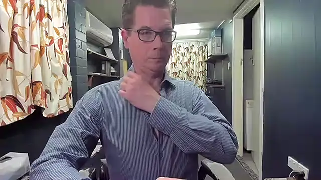 Snapshot of tilobinder chatting on December 6, 2024, 12:22 pm tilobinder online show from December 6, 2024, 12:22 pm