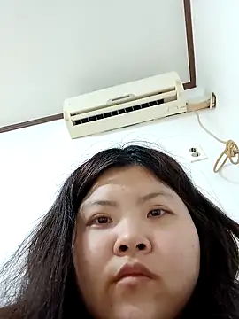 hello098712 online show from March 18, 2025, 5:02 am