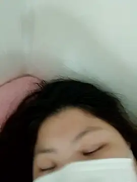 hello098712 online show from October 10, 2025, 4:08 pm