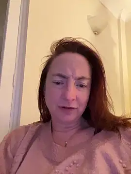 Snapshot of LouiseTswing chatting on December 30, 2024, 8:25 pm LouiseTswing online show from December 30, 2024, 8:25 pm