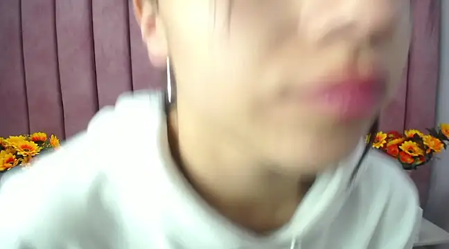 Snapshot of Poly_Sasha_ chatting on March 14, 2025, 9:46 am Poly Sasha online show from March 14, 2025, 9:46 am