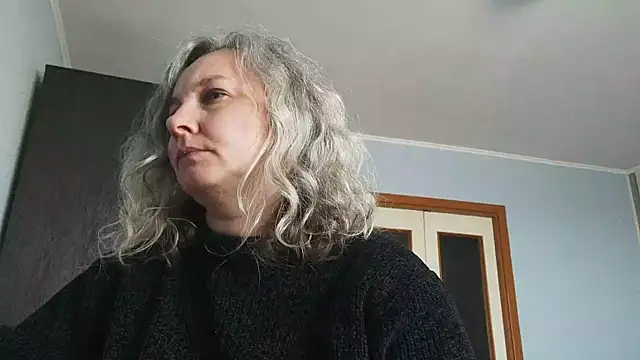 EdithManning online show from May 3, 2026, 6:29 am