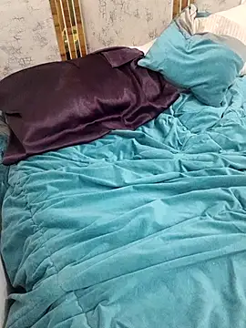 abyusif101099 online show from March 23, 2025, 1:42 am