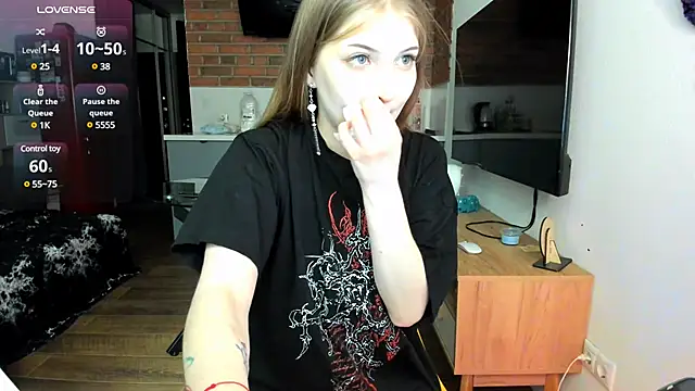 princessaalicc online show from February 25, 2025, 4:25 pm