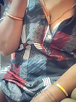 Snapshot of Hot-Anuska chatting on October 31, 2025, 7:21 pm Hot-Anuska online show from October 31, 2025, 7:21 pm