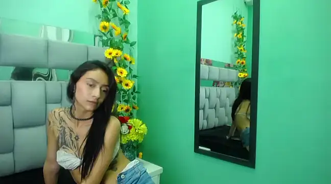 Snapshot of Miaa_Thopmson chatting on March 1, 2025, 9:40 am Miaa Thopmson online show from March 1, 2025, 9:40 am