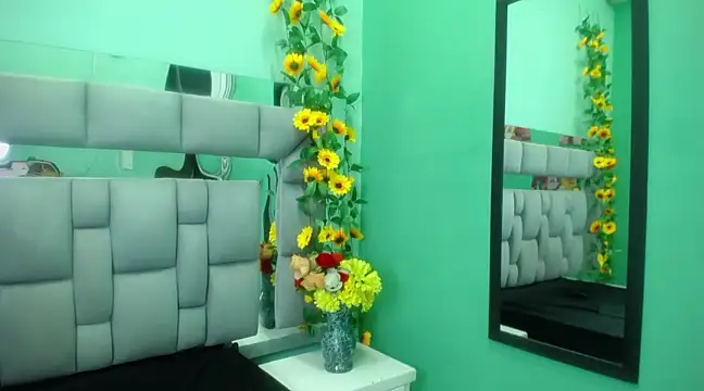 Snapshot of Miaa_Thopmson chatting on March 1, 2025, 6:35 am Miaa Thopmson online show from March 1, 2025, 6:35 am