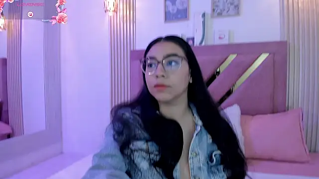 Snapshot of Sofi_booty chatting on February 4, 2025, 11:05 am Sofi booty online show from February 4, 2025, 11:05 am