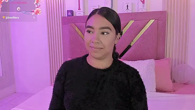 Snapshot of Sofi_booty chatting on March 3, 2025, 11:11 am Sofi booty online show from March 3, 2025, 11:11 am