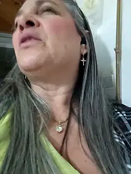 Snapshot of miisevvie_ chatting on March 15, 2025, 8:37 am miisevvie online show from March 15, 2025, 8:37 am