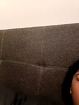 Snapshot of iDogrose21 chatting on December 28, 2024, 1:06 pm iDogrose21 online show from December 28, 2024, 1:06 pm