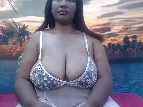 Snapshot of chubbydoll122 chatting on May 25, 2026, 1:27 am chubbydoll122 online show from May 25, 2026, 1:27 am