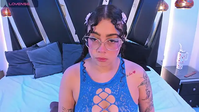 Snapshot of antonelllepiercee chatting on January 18, 2026, 11:24 am antonelllepiercee online show from January 18, 2026, 11:24 am