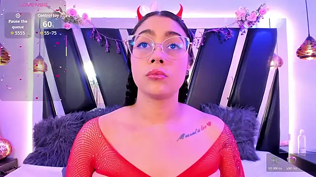 Snapshot of antonelllepiercee chatting on February 20, 2026, 11:34 am antonelllepiercee online show from February 20, 2026, 11:34 am