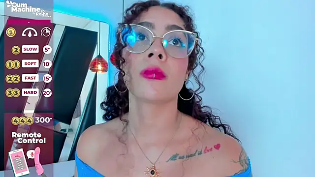 Snapshot of antonelllepiercee chatting on February 23, 2025, 2:35 pm antonelllepiercee online show from February 23, 2025, 2:35 pm