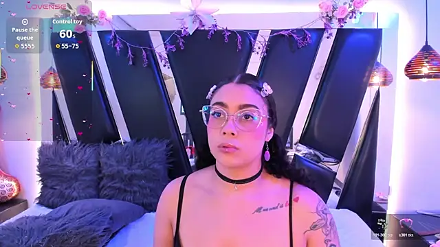 Snapshot of antonelllepiercee chatting on February 21, 2026, 11:34 am antonelllepiercee online show from February 21, 2026, 11:34 am