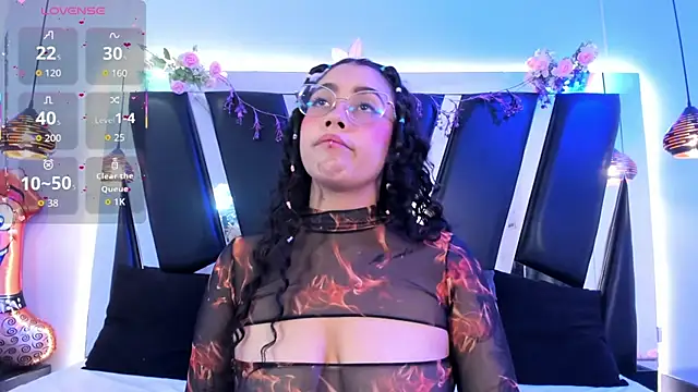 Snapshot of antonelllepiercee chatting on February 25, 2026, 11:21 am antonelllepiercee online show from February 25, 2026, 11:21 am