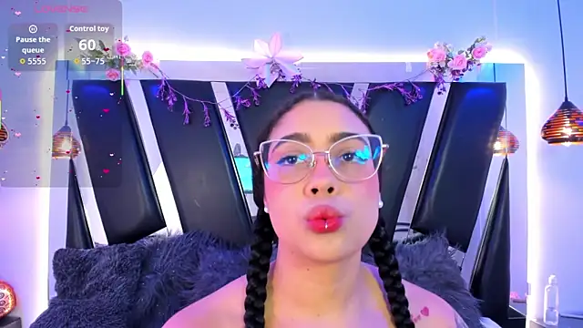 Snapshot of antonelllepiercee chatting on February 17, 2026, 11:29 am antonelllepiercee online show from February 17, 2026, 11:29 am