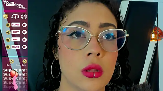 Snapshot of antonelllepiercee chatting on February 23, 2025, 11:33 am antonelllepiercee online show from February 23, 2025, 11:33 am