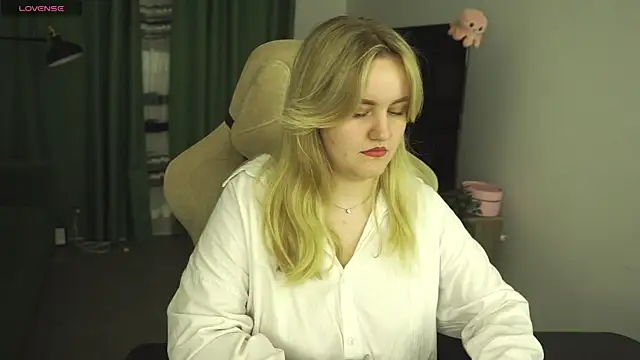 Snapshot of KellyPoter chatting on June 20, 2026, 9:25 am KellyPoter online show from June 20, 2026, 9:25 am