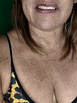 Kasandra Ho online show from September 25, 2025, 1:44 am