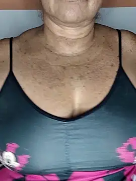 Kasandra Ho online show from September 16, 2025, 1:50 am