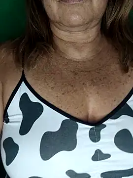 Kasandra Ho online show from October 19, 2025, 1:41 am