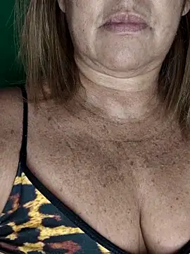 Kasandra Ho online show from October 3, 2025, 8:16 am