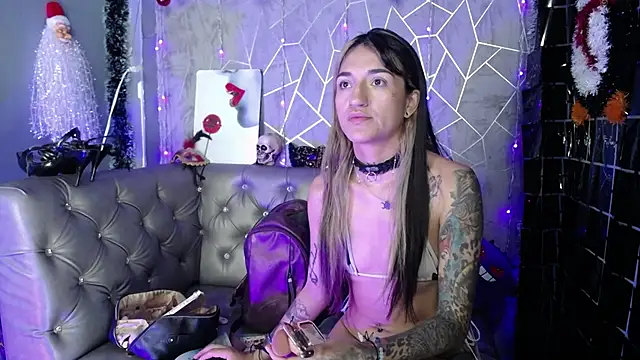 amelierouss online show from December 2, 2025, 11:34 am