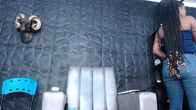 Snapshot of Hanna_Fox_69 chatting on October 5, 2025, 12:18 pm Hanna Fox 69 online show from October 5, 2025, 12:18 pm