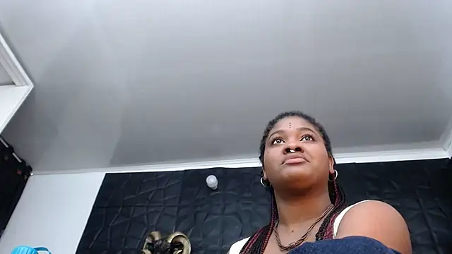 Snapshot of Hanna_Fox_69 chatting on December 18, 2025, 7:02 am Hanna Fox 69 online show from December 18, 2025, 7:02 am