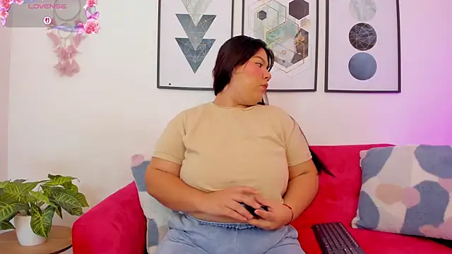 Abriil7 online show from December 3, 2025, 3:29 am