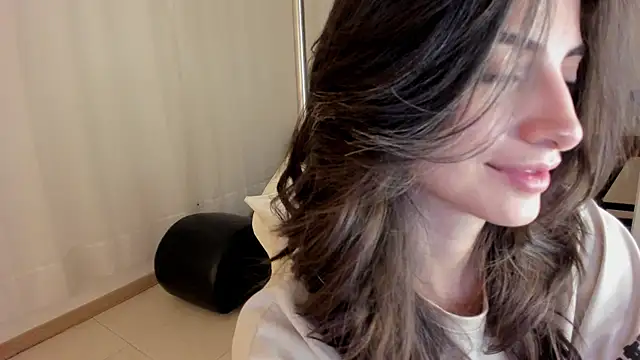 Snapshot of Megga_Bluee chatting on September 23, 2025, 8:27 pm Megga Bluee online show from September 23, 2025, 8:27 pm