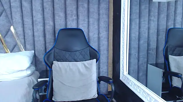 Snapshot of JakeMoxley chatting on March 20, 2025, 7:35 pm JakeMoxley online show from March 20, 2025, 7:35 pm