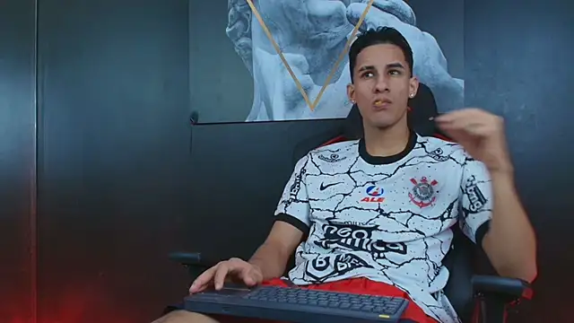 Snapshot of JakeMoxley chatting on September 10, 2025, 12:15 pm JakeMoxley online show from September 10, 2025, 12:15 pm