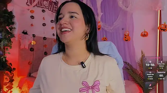 emilyrouxe online show from October 21, 2025, 3:00 pm