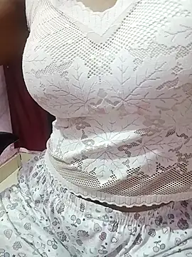 Snapshot of gulabo-Queen chatting on October 7, 2025, 7:59 pm gulabo-Queen online show from October 7, 2025, 7:59 pm