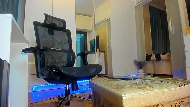 welcometo hell online show from October 10, 2025, 9:15 pm