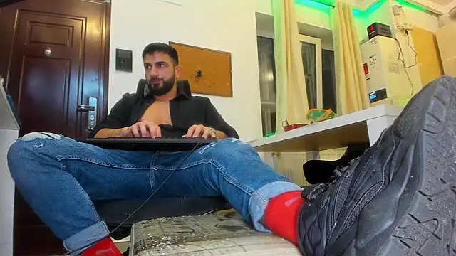 welcometo hell online show from November 22, 2025, 10:19 pm