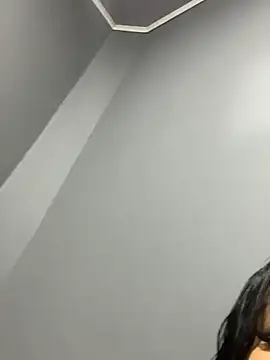 Annie9  online show from April 13, 2026, 2:26 am