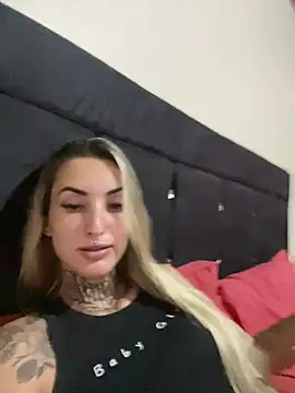 Snapshot of hotskinny1 chatting on March 5, 2025, 3:08 am hotskinny1 online show from March 5, 2025, 3:08 am