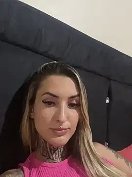 Snapshot of hotskinny1 chatting on March 3, 2025, 3:49 am hotskinny1 online show from March 3, 2025, 3:49 am