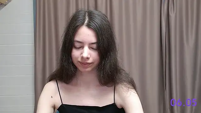 Snapshot of sweet_sweet_angel chatting on May 6, 2026, 9:24 am sweet sweet angel online show from May 6, 2026, 9:24 am