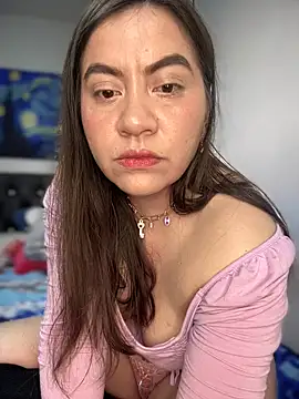 Iam  Cristal online show from December 14, 2025, 10:15 pm