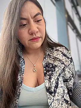 Snapshot of Iam__Cristal chatting on September 23, 2025, 9:33 pm Iam Cristal online show from September 23, 2025, 9:33 pm