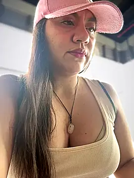 Snapshot of Iam__Cristal chatting on September 14, 2025, 5:35 pm Iam Cristal online show from September 14, 2025, 5:35 pm