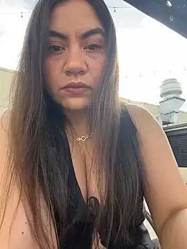 Iam  Cristal online show from April 6, 2026, 9:49 pm