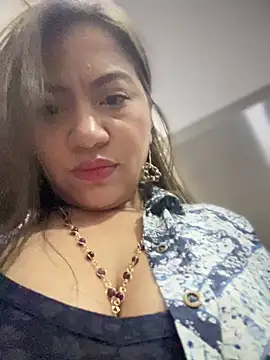 Snapshot of Iam__Cristal chatting on March 12, 2025, 11:44 pm Iam Cristal online show from March 12, 2025, 11:44 pm