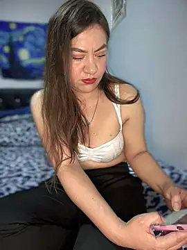 Snapshot of Iam__Cristal chatting on February 24, 2025, 11:52 pm Iam Cristal online show from February 24, 2025, 11:52 pm