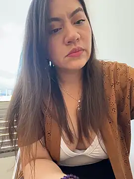 Snapshot of Iam__Cristal chatting on July 6, 2026, 10:34 pm Iam Cristal online show from July 6, 2026, 10:34 pm